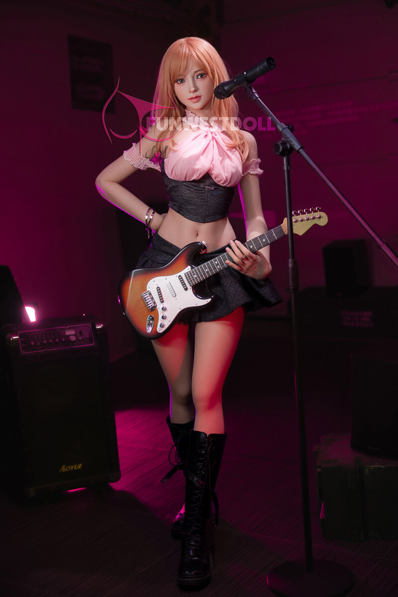 Gitarren-Sängerin junge sex doll