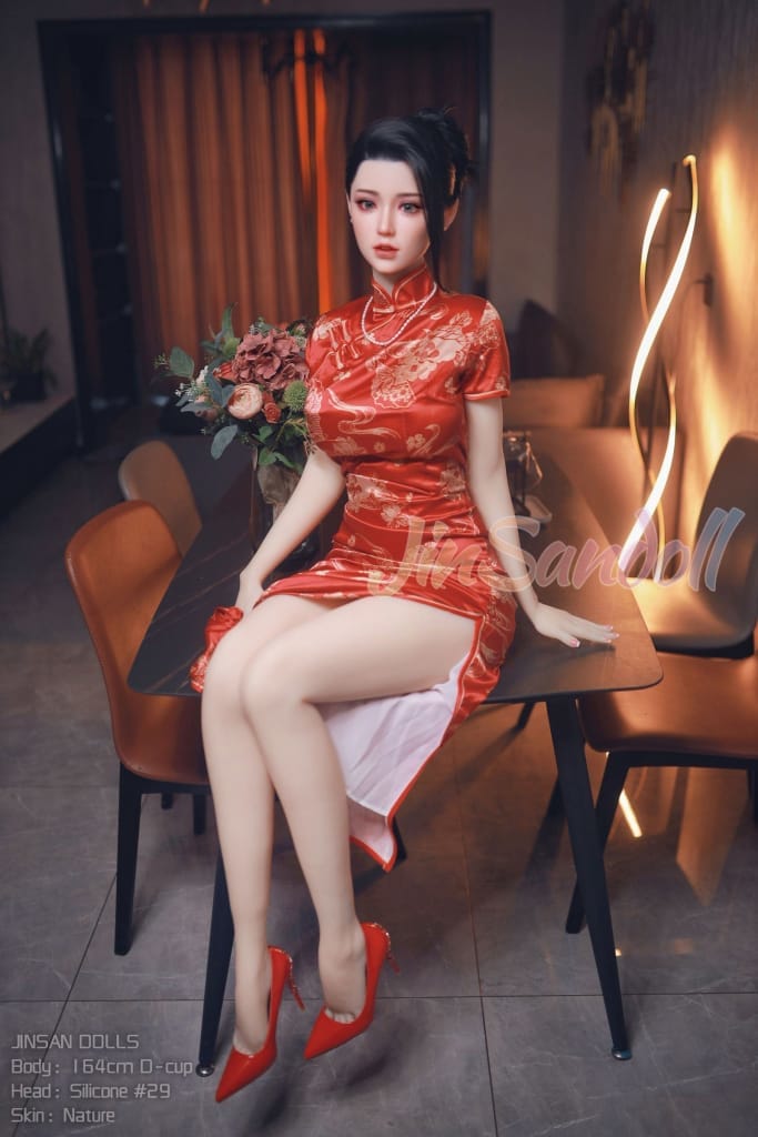Wunderschöner Cheongsam chinesische sexpuppe