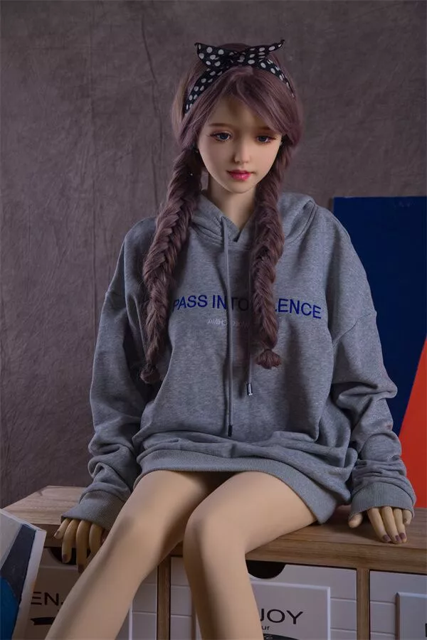 Süß kleine sex doll