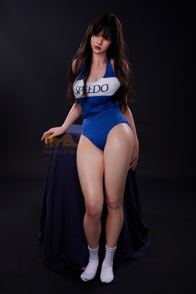 Evie - Irontech silikon in 161cm F Cup