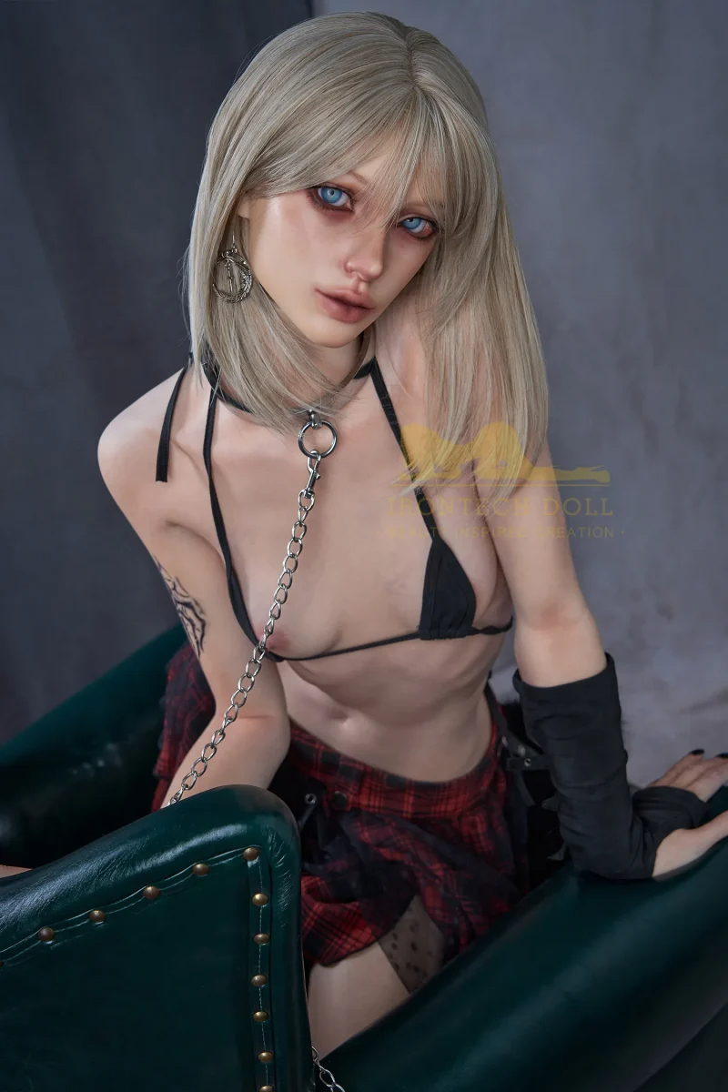 BDSM Sexpuppe mit stimulierenden Funktionen