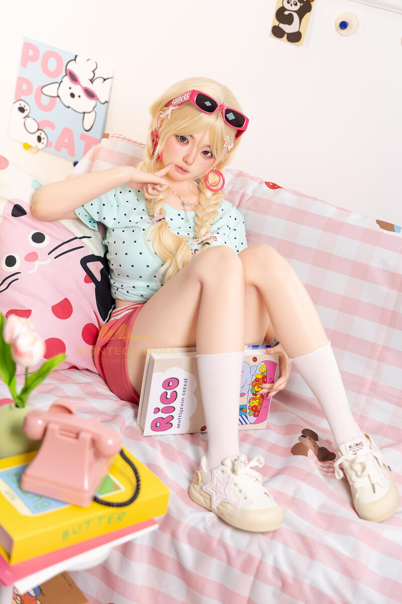 teen liebes doll babe