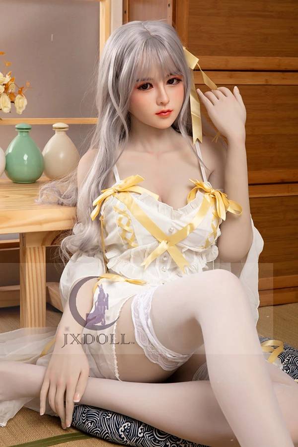 Schöne sanfte junge sex doll