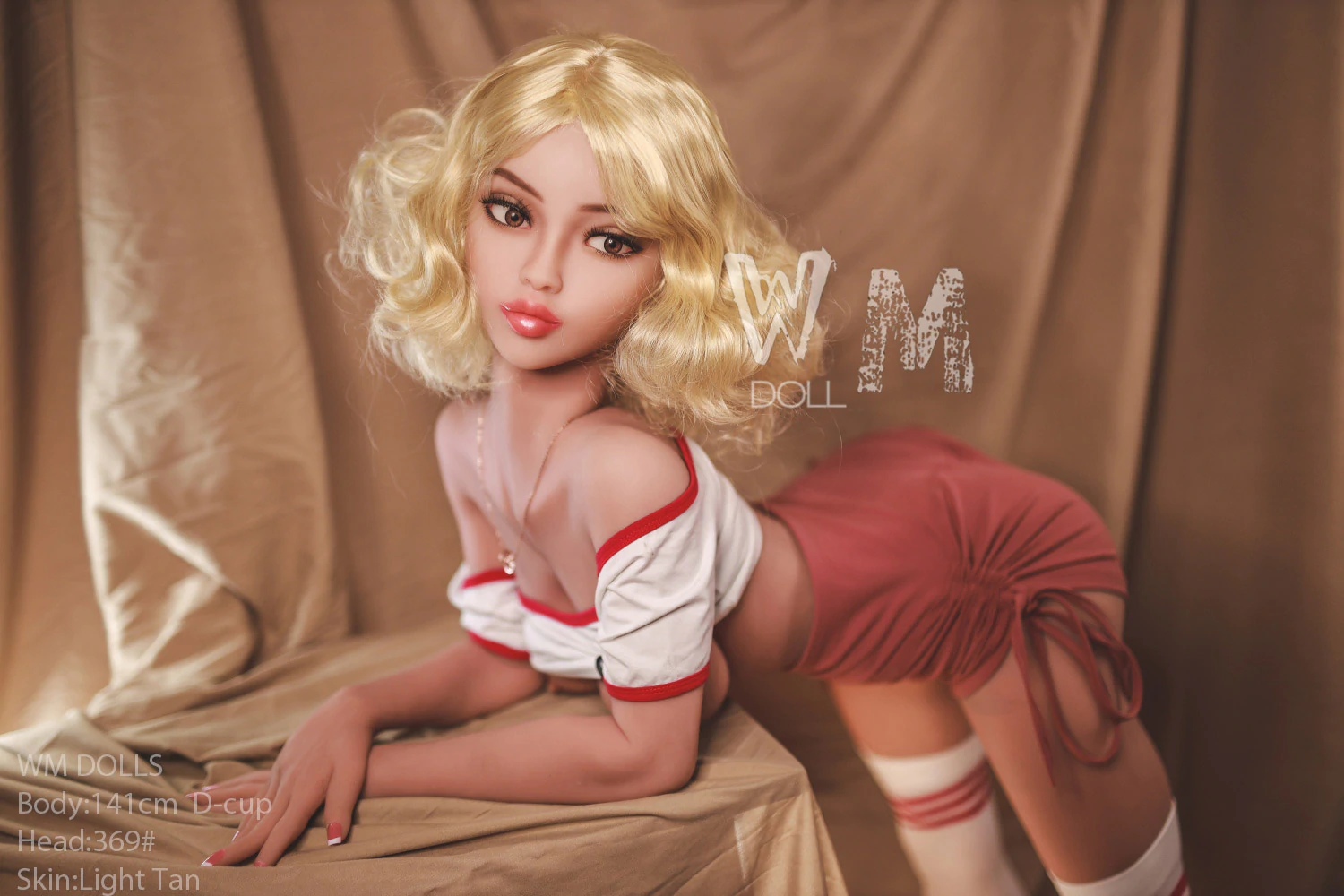 kompakte Sexpuppe