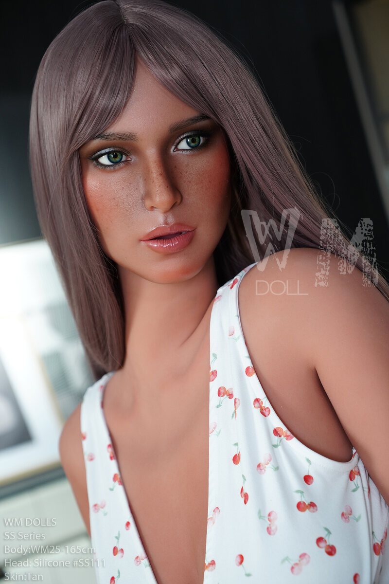 Realistische sex doll Lilac ausdrucksstarkes Gesicht und lange Haare
